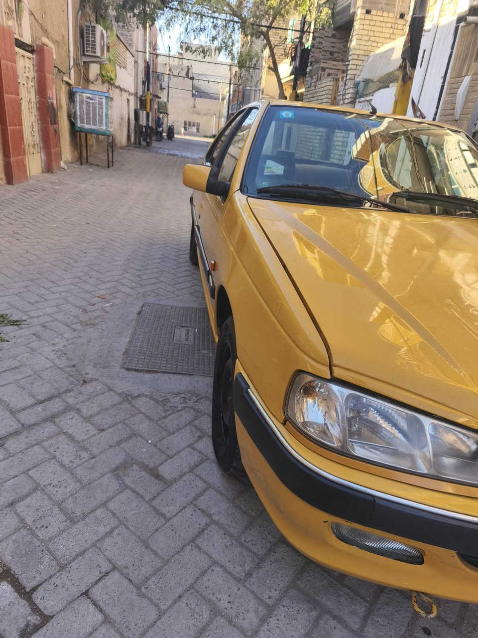 بيجو للبيع موديل 2016 جاهزه بيها ضربه بالباب مال السايق ولايحة الباب البصفة راجعه بارد 
مصفره هيئة وغرامات رقم جديد سنويه بااسمي تحويل ثاني يوم سياره ممتعوبة ..
*********** للاستفسار
