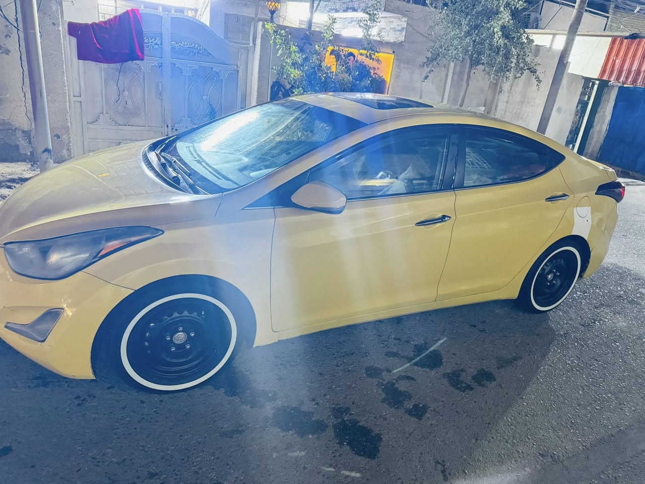 سلام عليكم البيع هونداي النترا موديل 2015 وارد امريكي حادث دعاميه بدون دواخل كلها اليبل واحد كفوله كفالة عامة فول موصفات فتحه تحكم ستيرن كامره حساسات بصمه مثبت وبعد بيها موصفات سيارات جديدة وجاهزة من كلشي تبريد ثلج حدادية تخم تاير كير ومكينة مكفولات سنويه 2028 هيه غرمات مصفره سياره احله من صور  مكان بغداد حي نصر  سعر 15  
***********
