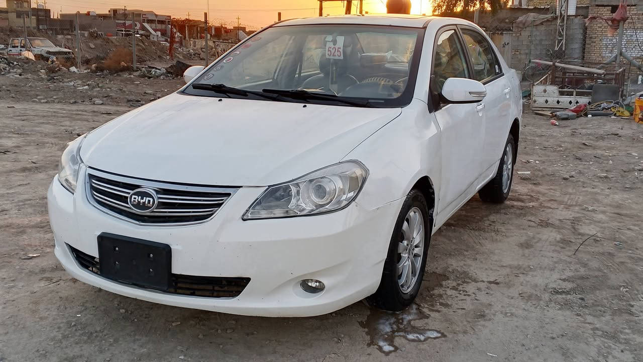 للبيع بيوايدي موديل 2014 مزاد وزارة الداخلية اوتماتيك  سياره جاهزه مابيه كل نقص سعره 36 ورقة وبيه مجال مكان ناصريه الرفاعي مكلف بلنشر ***********
