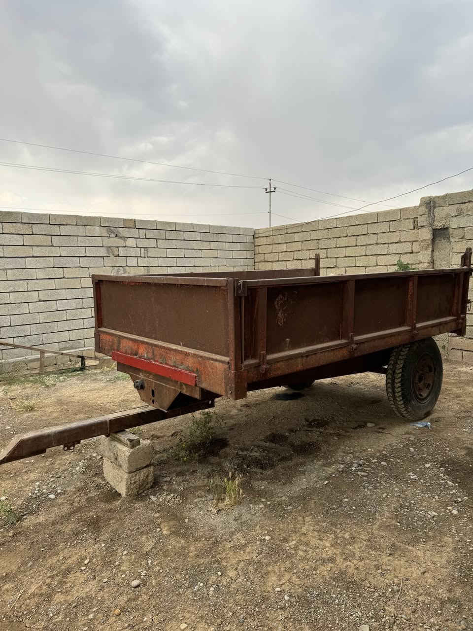 السلام عليكم اخوان موجود عربانه سكندريه بس جك يعوزها ارضيتها مقبوله وعربانه سعرها مناسب العنوان موصل كورك***********اسيا***********
