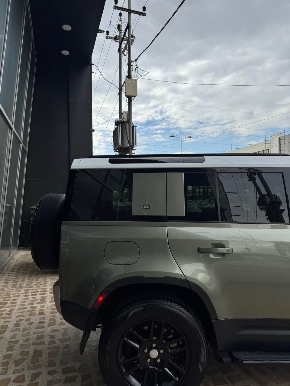 سعرررررررررررر😱٦٣٠$😱
موديل:-٢٠٢٤
سياره ٢٠الف كم ماشيه
سياره (٦)سلندر 
وغرد أمريكي واحد قطعه سبوخ بدون دواخل بدون ايرباگ
سياره جديد  
محرم و گير و كهرباء و حتى ايرباگ بشرط 
سياره نظيف كلش 🔥
سعرررر😱٦٣٠$😱
📞0751 571 71 72
What’s aap📞0771 445 52 62 أربيل, العراق
