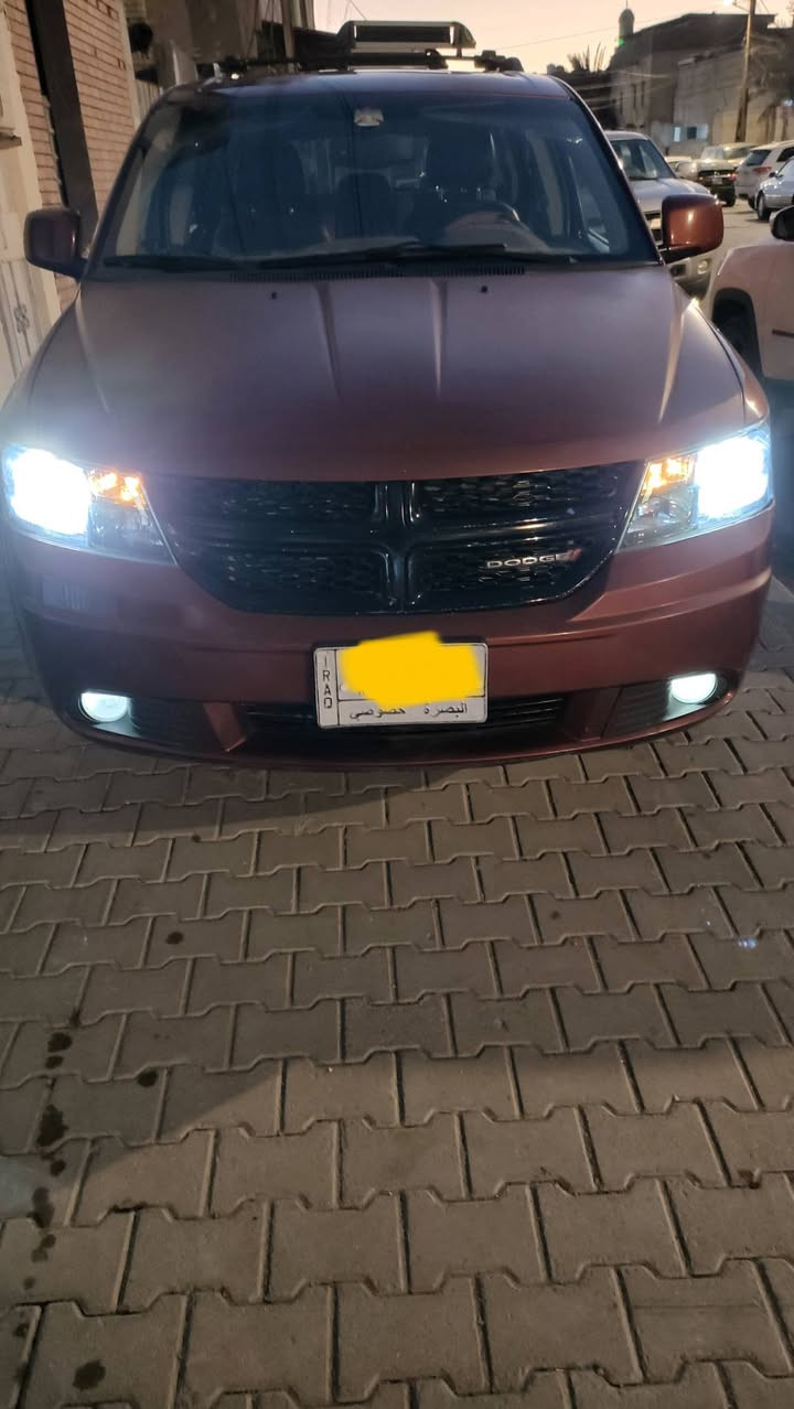 دوج حوراني مكينه 6سلندر3600المقاعد5 رقم بصرة بسمي كشنات جلد شاشه كبيرة حساسات خلفيه كامره هوك بلاد فتحت سقف بصمه تشغيل عن بعد الارضيه مدوشمه جلد كشنات جديده بيها تلبيسه قطعتين صبغ مدكر الامامي الايمن والبنيد للجماليه فقط ***********بي واتساب
