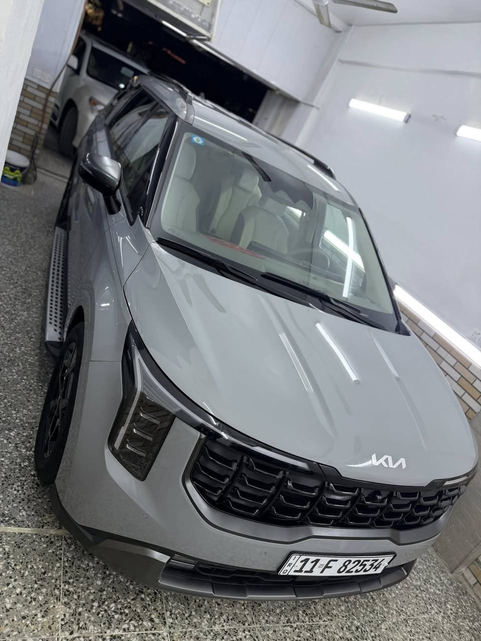 ياالله
السلام عليكم 

كيا كرنفال هايبرد 2025 SX برستيج وارد كوري 

Kia Carnival Mpv Sx Prestige 2025 1.6 Hybrid  

 

                  Hybrid حجم المكينه : 1.6 تيربو + هايبرد 

         المسافه المقطوعه : 18 الف كيلو 
  

#مواصفاتها 

1.شاشه امامي 

2.كامرات 360

3.بصمه

4. اوتوبارك تروح وتجي بالريمونت

5.ويل كب اسود

6. تشغيل عن بعد

7.حساسات خلفي امامي

8.بيبان كهرباء

9.لايتات لد

10.لايتات زنون

11.بكلايتات لد

12.اشاير بالمري

13.رادارات 360

14.كشنات جلد مشمشي

15.ثلاث قطع تبريد

16.هيترات بالكشنات حار بارد امامي خلفي

17.هندبريك بصمه

18.شحن وايرليس

19.هيتر بالاستيرن

20.كشافات 

21.مري شفط

22.كشنات كهرباء امامي خلفي

23.كشن السايق ميمري

24.تحديد مسار

25.نظام ايكو سبورت عادي

26. شاشات خلفية ايباد

27.كامرات محيطية داخل السياره

فول موصفات 1/1 جاهزه مرقم بغداد 

🟩 السعر  _ الطلب في التعليقات سيأتي إليك مباشرة

تفاصيل اكثر هذا رقمي *********** تحياتي 

مكان السياره بغداد
