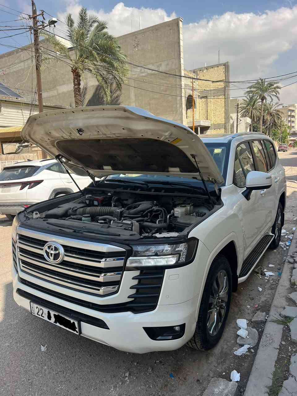 السلام عليكم لاندكروز 2022 زيرو ماشيه 10 الأف كفاله عامه شركت ساز  ام الضمان رقم اربيل بئسمي تحويل او وكاله مكانها بغداد 
رقم التليفون ***********
