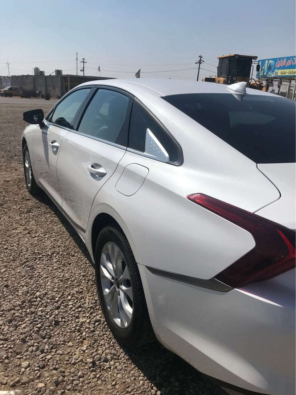 السلام عليكم:
كيا كي8 وارد كوري غاز للبيع .
السيارة كفالة عامه وشرط السونار رقمها واسط  بأسمي سعرها 218 وبيها مجال قليل.
مكان السيارة الكوت.
*********** دهل اوران, واسط
