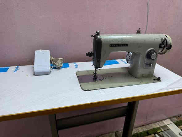 مكينة برذر ياباني خياط فقط نظيفة جدا سعر ١٠٠ ألف 
***********
