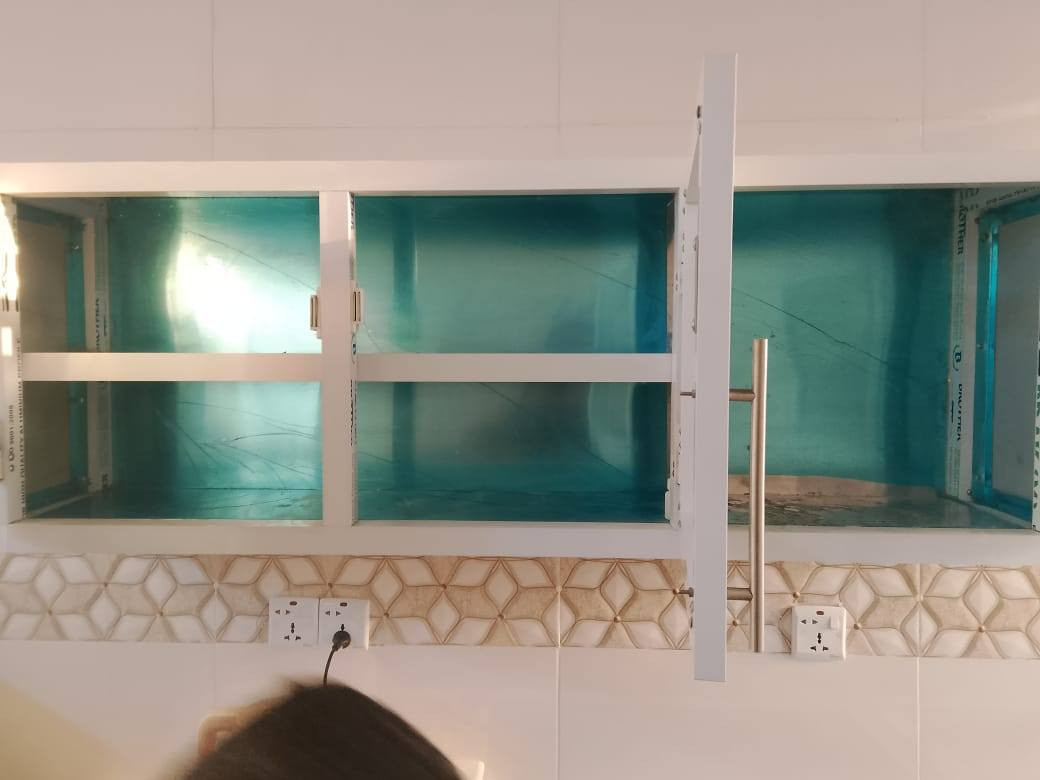 كاونتر المنيوم مستعمل نقص شكم يدة مال باب السعر ٢٠٠ وبي مجال للشراي *********** واتساب
