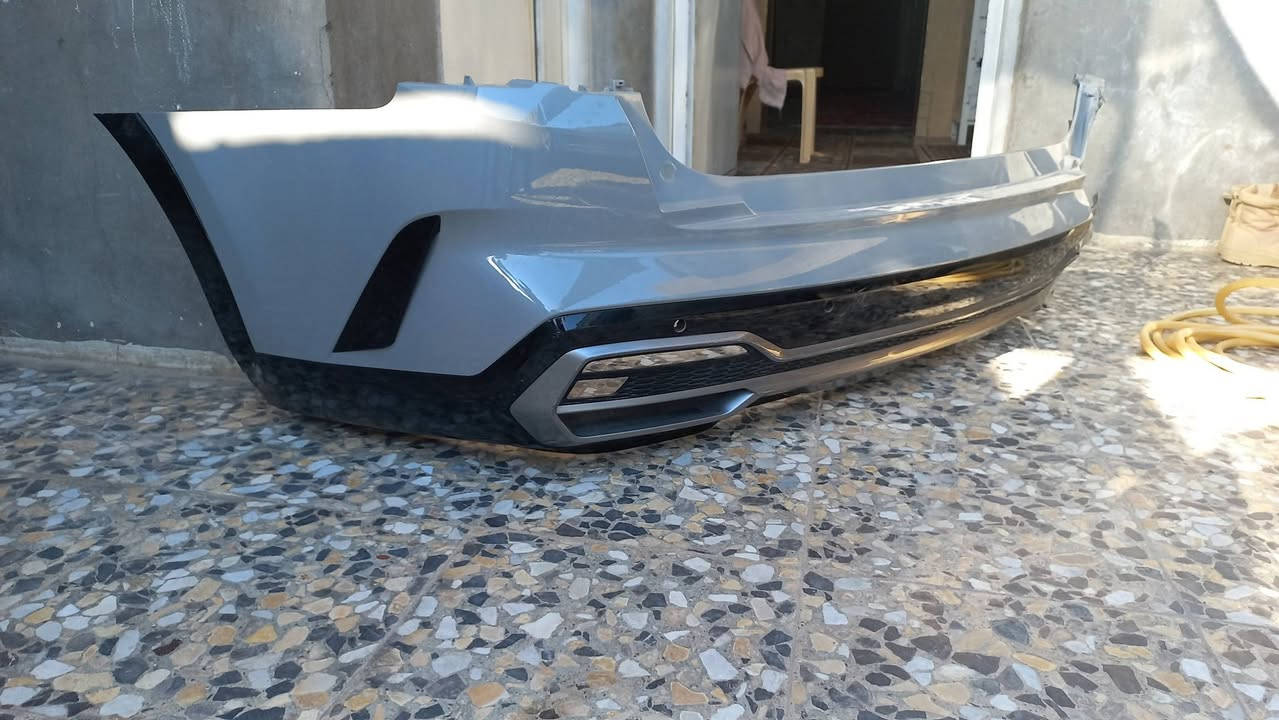 السلام عليكم عندي غراض مال سورنتو ومال توسان مال سوناته والنترا العنوان بغداد العبيدي الرقم ***********
