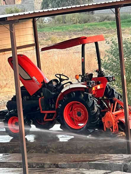 كيوتي للبيع 
ما بيها اي نقص 
مع كافه ملحقاته رفاسه.   معدلان     فدان بلادي و فدان كابوته ياباني ديجر مع عربانه قلاب فلوجه المكان بلد الرواشد 
رقم الهاتف 

***********
السعر اتصل
مكلف بلنشر🥀
