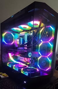 Pc. للبيع مستخدمة اقل اسبوع  سبب البيع عندي ظرف واحتاجيت فلوسهه المواص...