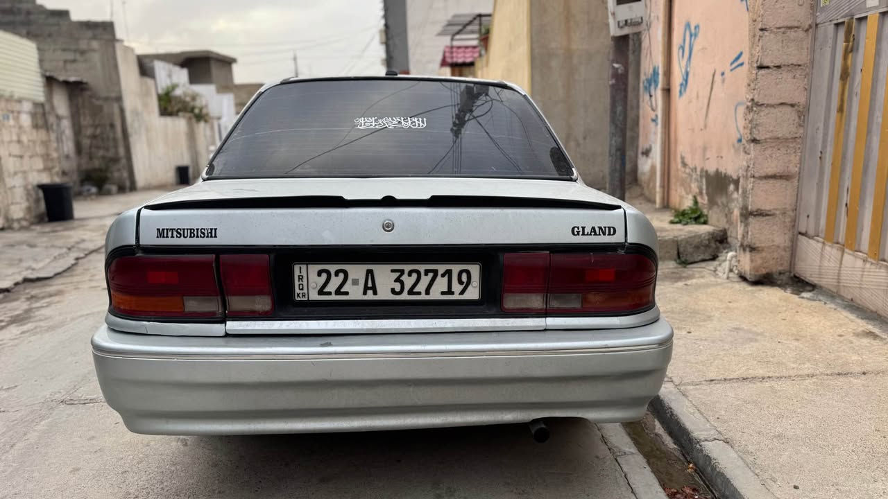 $4100 

گلاند مؤديل 1991 
ليدرانيكى كه مى هه يه بئ ناوى 
سبوغ عام لؤ جوانى 
4 جام كاره بايى قوفل مه ركه زى 
مەکینە 63 گێڕ عادی
مه كينه ى سه رف ده كات 
موس و براوه و وه رگه ران به ناوكردن به شه رت 
سه نه وى مانگى 8 به سه ر چووه 
80 هه زار غرامه يه دواى معامه له ده گه ريته وه
سعرى 41 وه ره قه كه ميك معامه له ى تيدايه
شوێن هەولێر
*********** whatsapp أربيل, العراق
