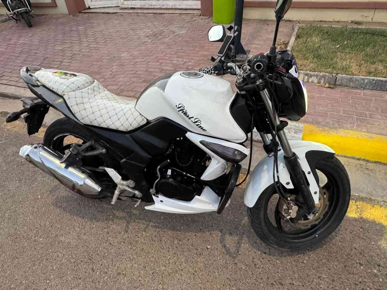 السلام عليكم 
مراوس شنو عندك ماطور
سايم بطحه موديل 21 
مكمرك وكامل كل وصولاته بس على ترقيم


**إذا كنت صاحب هذا الإعلان وتريد حذفه لأي سبب، رجاءا أرسل رسالة إلى الدعم الفني**
