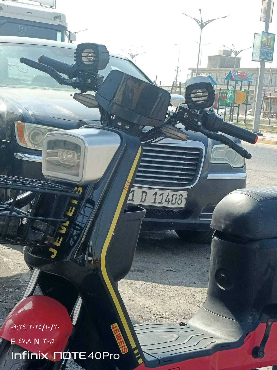 دراجه ار 11 اخت الجديده ملف2000 خمس بطاريات 32 امبير يجي اوياها شاحنه او الكفات والامرايات  او كلشي سعر 500 او بيه مجال للاستفسار اكثر رقم واتساب 7827953554
