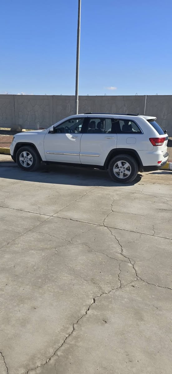 جيب  لاريدو 2011 كليين  

 سياره بلاديه وضع شركه
جديده بمعنئ الكلمة كارتون مال جناي شرط الفحص والسونار وين مايعجبك افحص
بيه فقط بارد موضح بلصوره
رقم سليمانيه [ جديد وهزه و براد جديده بسمي. شرط تحويل
حجم المحرك: 3600
 ، 6 سلندر
 كير  برغي مامفتوح وضع شركه  شرط الفحص
مكينه مبدل بلادي 
مقاعد جلد
ماشيه 173كيلو متر حقيقي شرط 
تحكمات استيرن

كشن سائق كهرباء 
شاشه 
بصمه تشغيل 
صدر مابيه عيب
 بلكات + ادامه منضومه البانزين كله جديد 
السياره جديده بمعنئ الكلمه ،مال جناي
السونار مرفق 
اخوان كلشي موجود بالسوك 
والي ما يريد يشتري لا يعلق بارك الله فيكم 
السعر/163 مجال بسيط جداً 

رقم ***********
