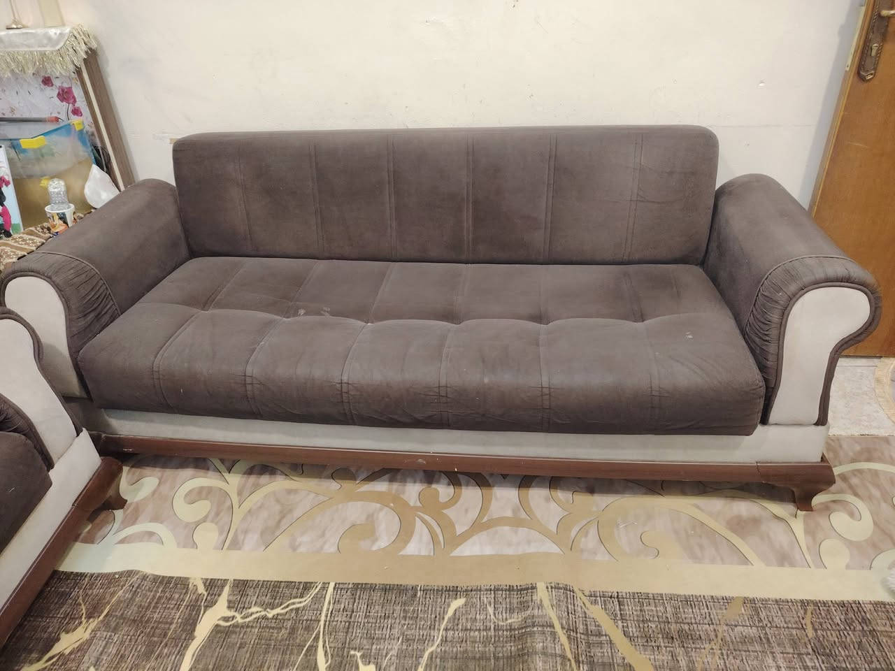 سلام وعليكم تخم قنفات تركي 10 مقاعد بي مخزن همين ويصير جربايه السعر 300 وبي مجال مستعمل الرقم ***********
