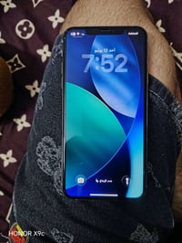 ايفون ١١ برو ماكس • ٢٥٦ • بطارية ٨١