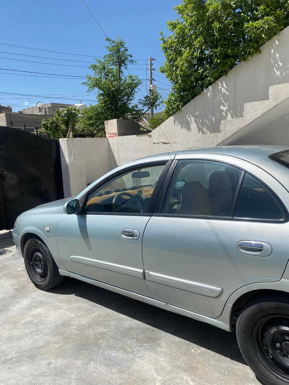 سەنی سامسۆنگ   ، مۆدێلی 2005.     بڕاوەیە 
نازەرد ، خاوێن بێکێشەیە ، تایەی نوێیە ، سەقفی بواخی نیە بەشەرت ، گێڕ مەکینە بەشەرت ، ماڵی دۆست ، 4 جام کارەبا
نرخی 48 گەڵا مامەڵە 
***********.  Viber Whatsapp
