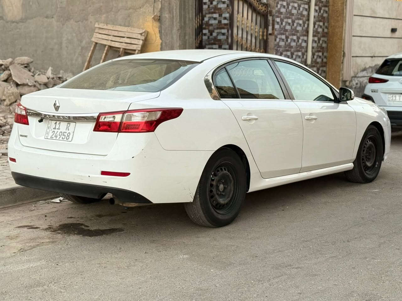 رينو سافران 2012 
مكفوله بدون صبغ 
جاهزه تبريد ثلج ❄️ 
محرك وكير كفاله 
صدر نضيف تخم تاير 
بسمي للبيع السعر 82 ورقه 
***********
