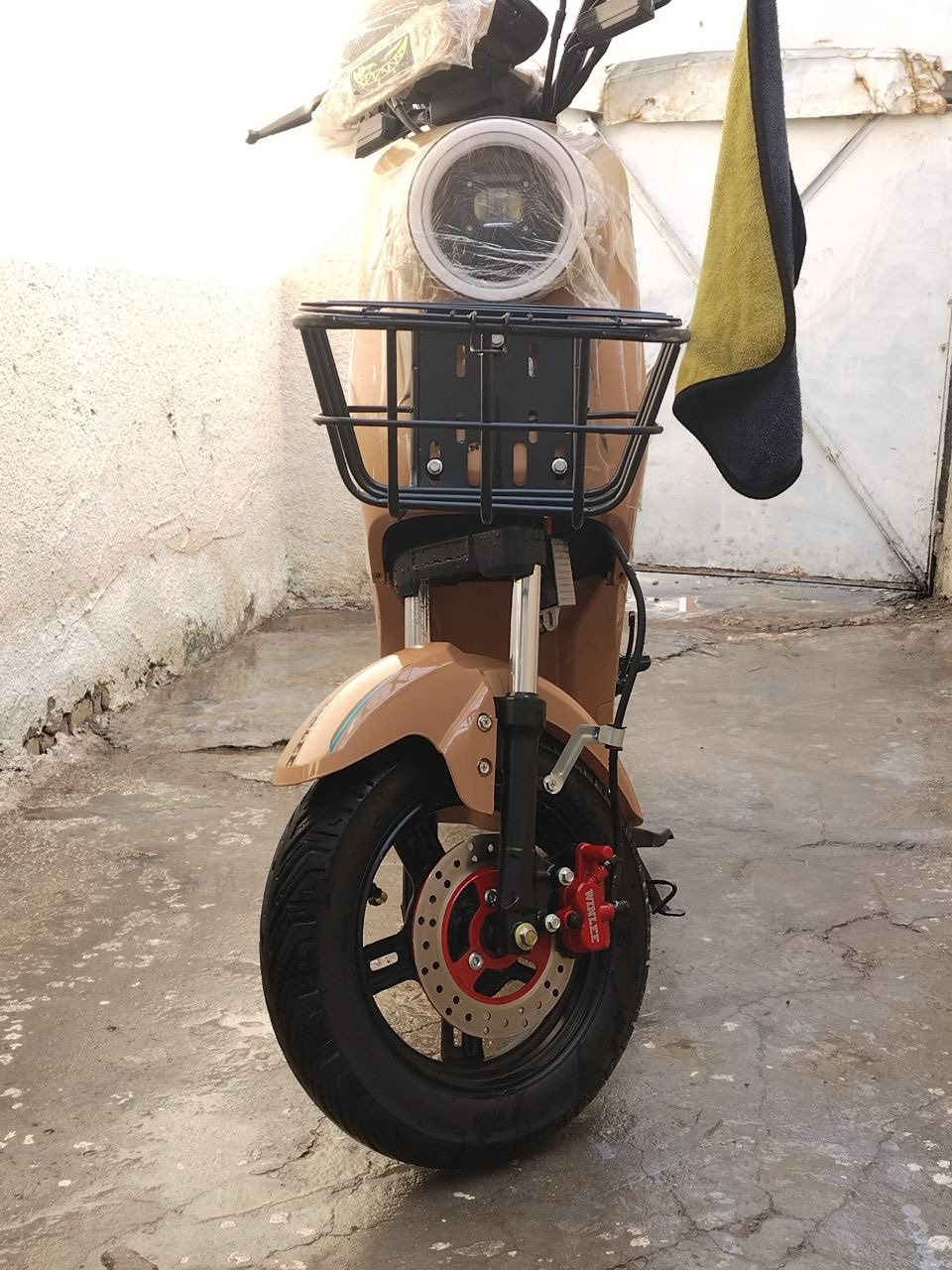 السلام عليكم
دراجه R9 للبيع

مواصفاتها معروفه

شاشه ومثبت سرعه وسماعات بلوتوث وشاشه تطلع السرعه والفولتيه والاعطال وشاحنتها الاصليه ونلي

السعر 450 وبيها مجال

او مراوس بعدله مال لعب

العنوان بغداد حي الجهاد الأساتذه

777 237 6233


**إذا كنت صاحب هذا الإعلان وتريد حذفه لأي سبب، رجاءا أرسل رسالة إلى الدعم الفني**