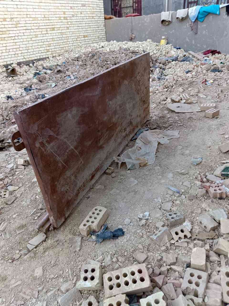 سلام عليكم باب للبيع ***********
