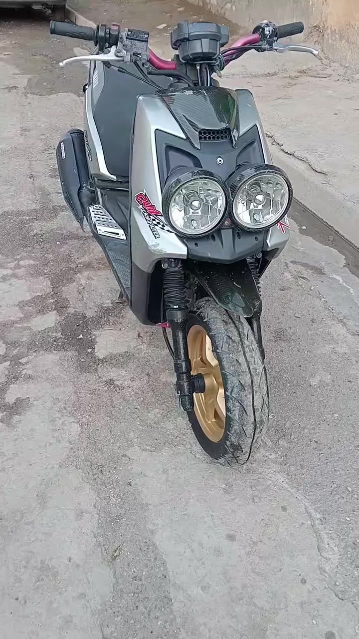 السلام عليكم شباب
دراجه مارمبا للبيع السعر  مليون 
مكان مدينه الصدر 
***********
