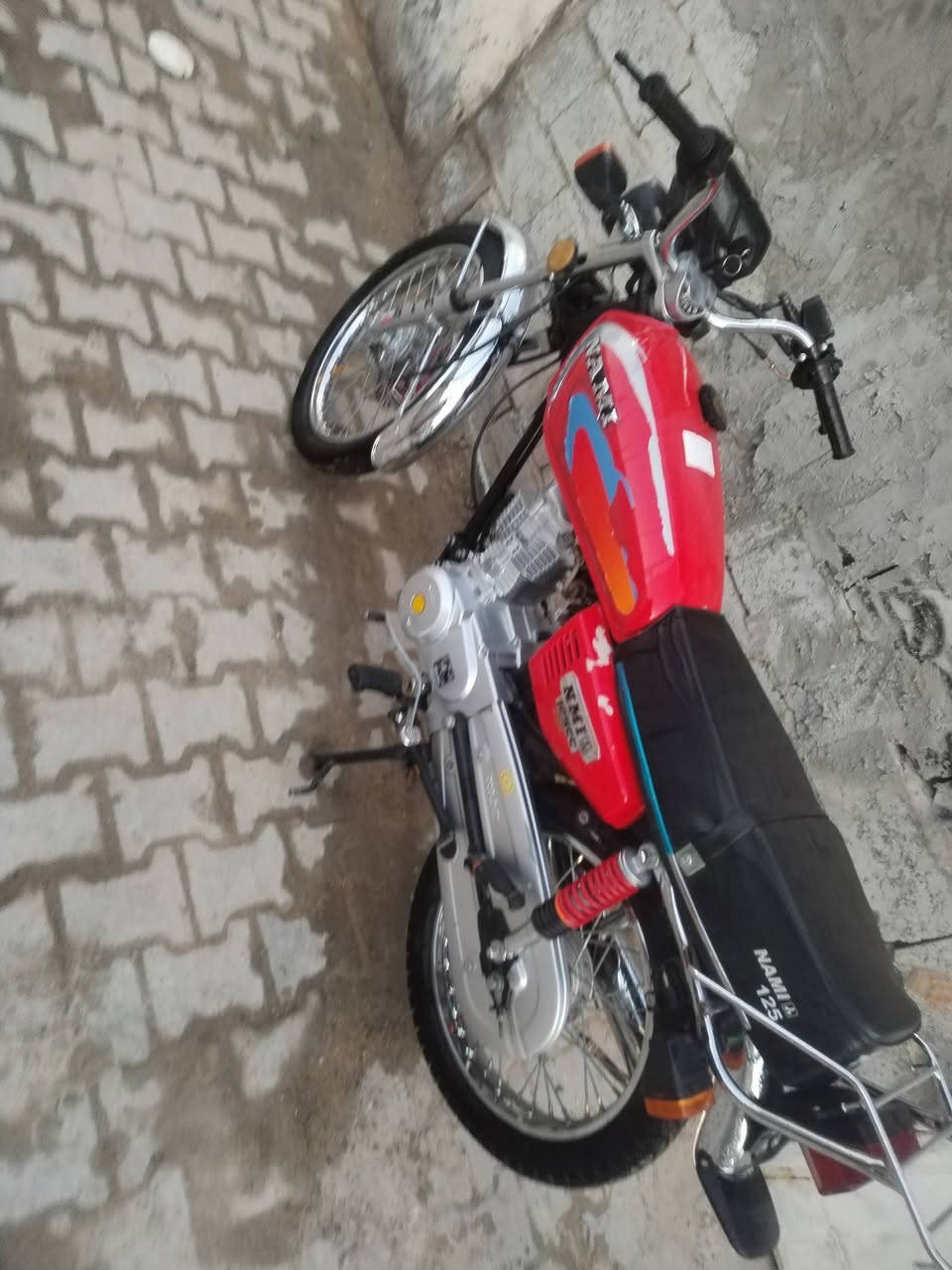 سلام عليكم شباب دراجة اربعه كير البيع امتياز دراجه نضيفه احله من الصورة بهواي دراجه مديل 2023 دراجه مامفتوح بيه برغي كهرباياته كله شغاله السعر ٩٥٠ وبيه مجال قليل قليل قليل حسب جيتك


**إذا كنت صاحب هذا الإعلان وتريد حذفه لأي سبب، رجاءا أرسل رسالة إلى الدعم الفني**