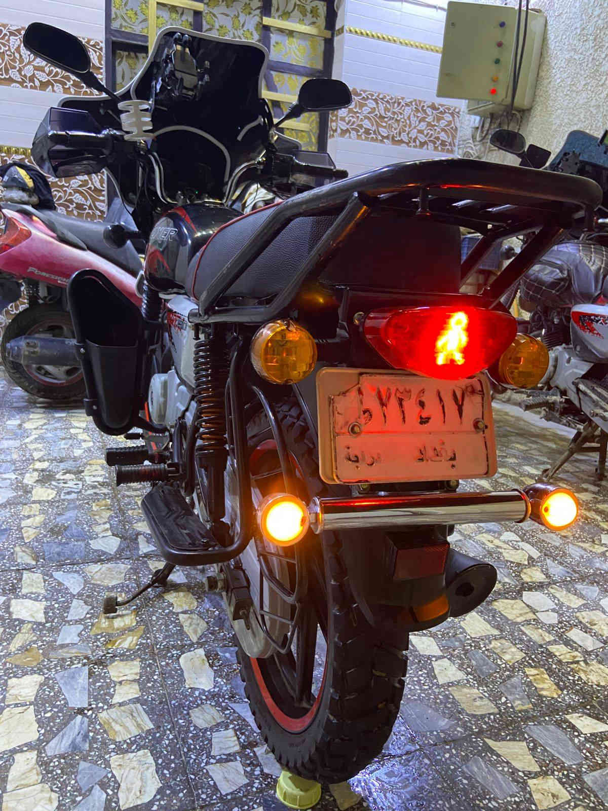 بوكسر جبلي موديل 23 شهر 8 رقم بغداد باسمي وشرط تحويل ثاني يوم الدراجة مفتوحة شركة والغراض كله من باجاج يعني شغل كله اصلي و وكالة ترايك للبصرة مابيها اي نقص السعر مليونين و 700 وبيها مجال بسيط للشراي الرقم  عنوان مدينة الصدر الحبيبية ***********
