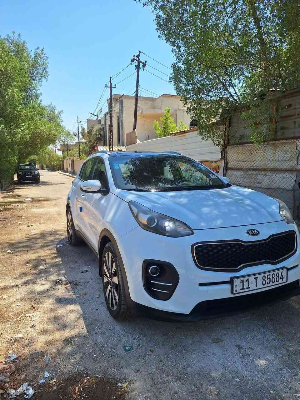 سبورتج ٢٠١٨  سيارةخليجي مكفوله ماعده الي مشر عليه كير محرك مكفول ماشيه ١٠٠الف مكان السيارة   بغداد ***********
