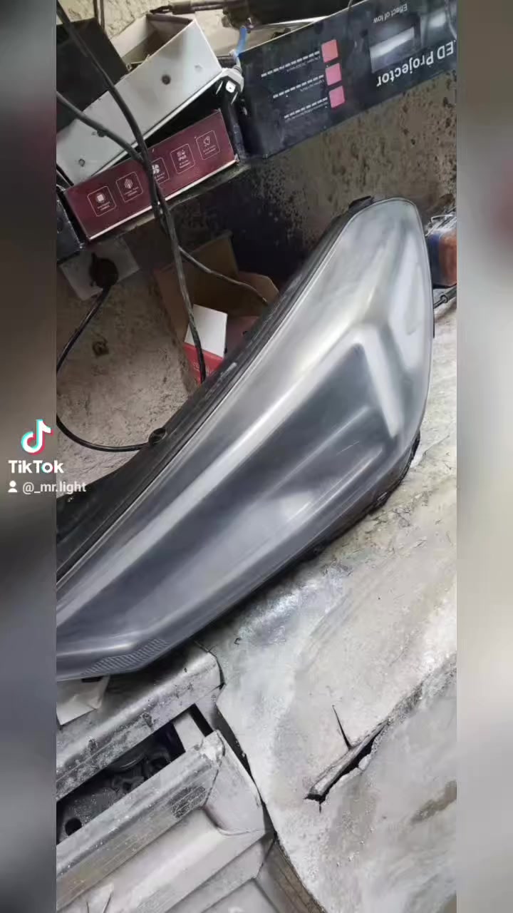 تركيب الزنون وزرع العدسات وجلي المازدات بالنانو سيراميك للاستفسار الاتصال 
*********** 
***********
