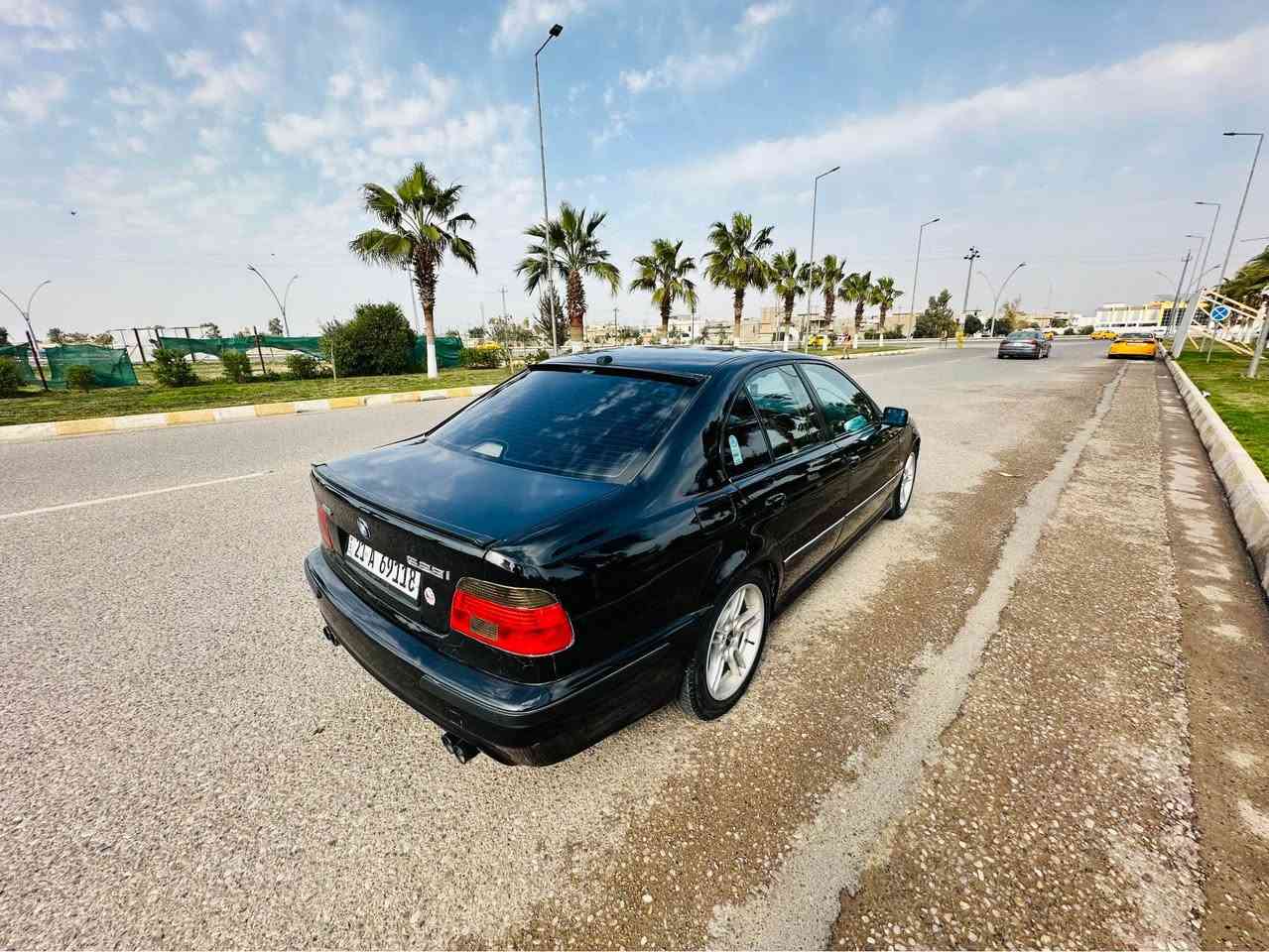 Bmwصقر 2000 
مكينه دبل ديجيتال 528كيرمحرك تخم تاير صدرامامي خلفي جديد تبريد ثلج تدفىه كشنات تدفىه جاهزه منضومه زنون سعر96 مماني كركوك بسمي دفتر بنزين***********
