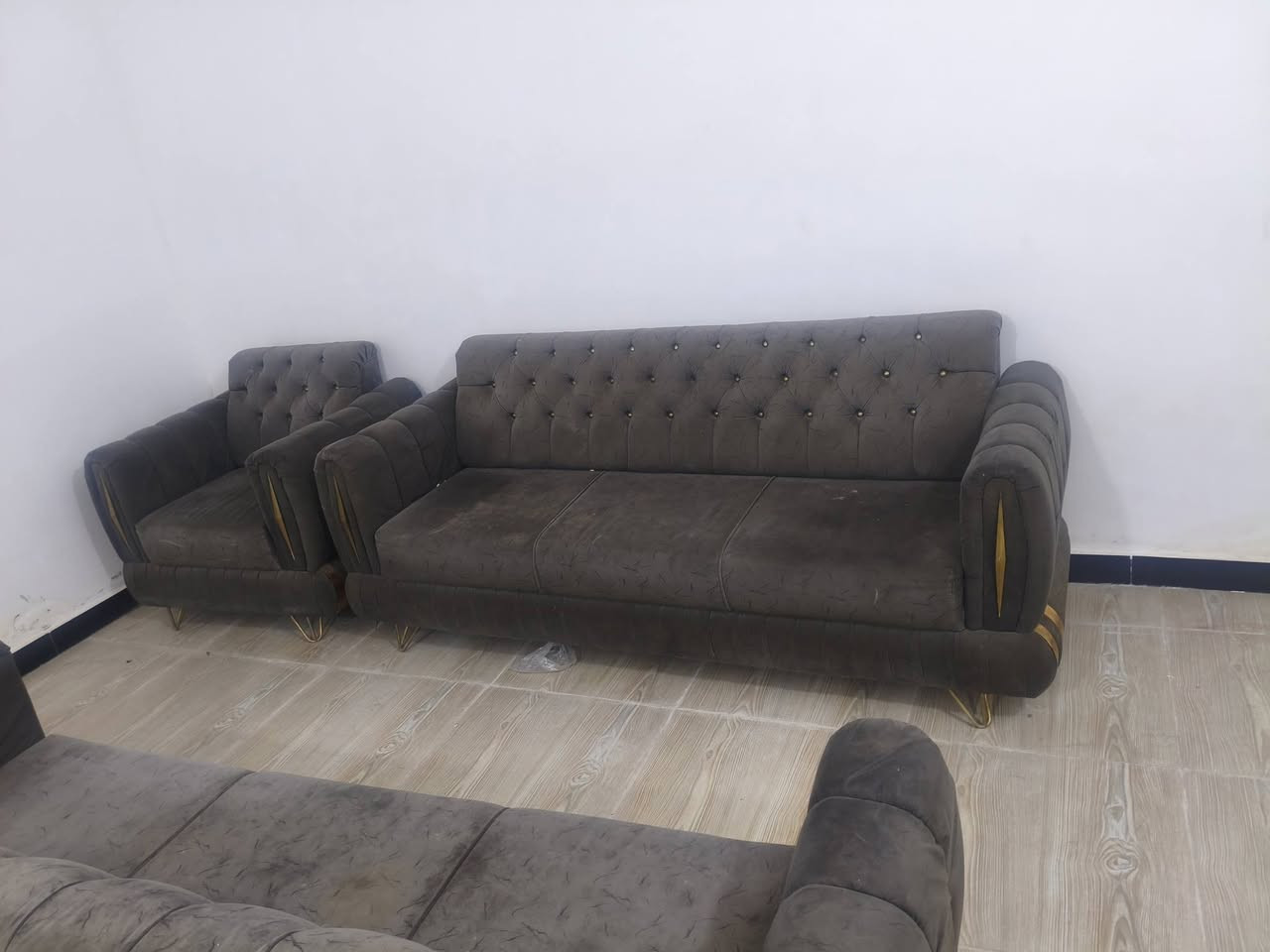 سلام عليكم لبيع تخم 8 مقاعد مستعمل شغل درجه اوله خشب شغل ثكيل كلش تفاصل مسوي 
بوفيه دزاين مصري شغل ثكيل 
مكان بغداد حي الاعلام 
***********
