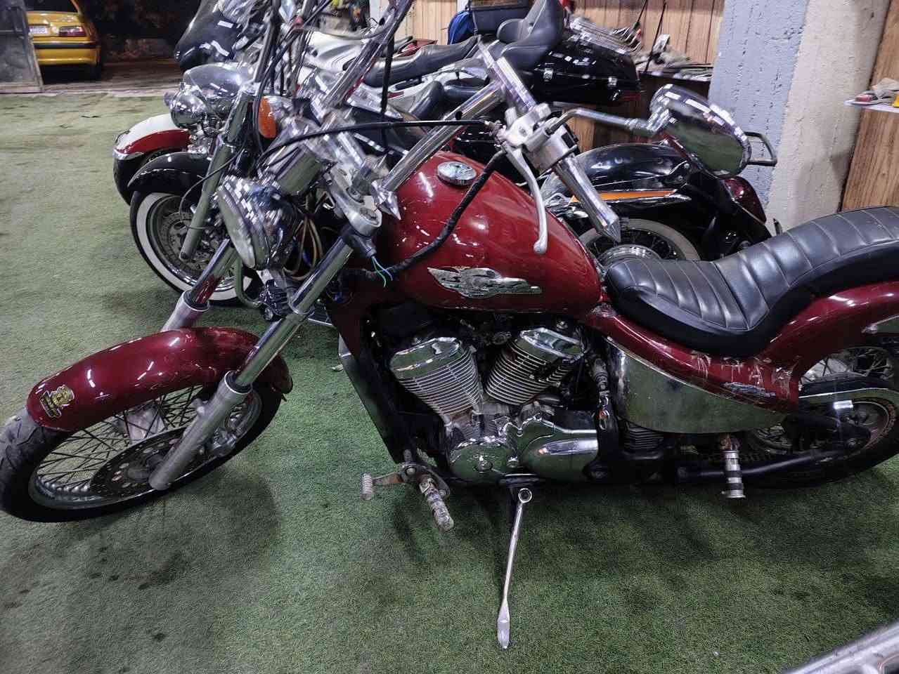 السلام عليكم
هوندا ستد ببر 400

لون ماروني 

مكينة كير بلادي جدد

دهن امزويل درجة اوله 

كهربائيات جدد وكلهن شغالة مكفولة 

تانكي كزاز ومبي اي وصخ 

كابريتر نضيفة مبية كطعة 

ولا تبخير جديدة 

الدراجة كفالة 

رقم بصرة انكليزي باقي بس عل استلام 

مكان الدراجة البصرة 

السعر 18وبيها مجال للطيبين 

فقط اتصال ***********
