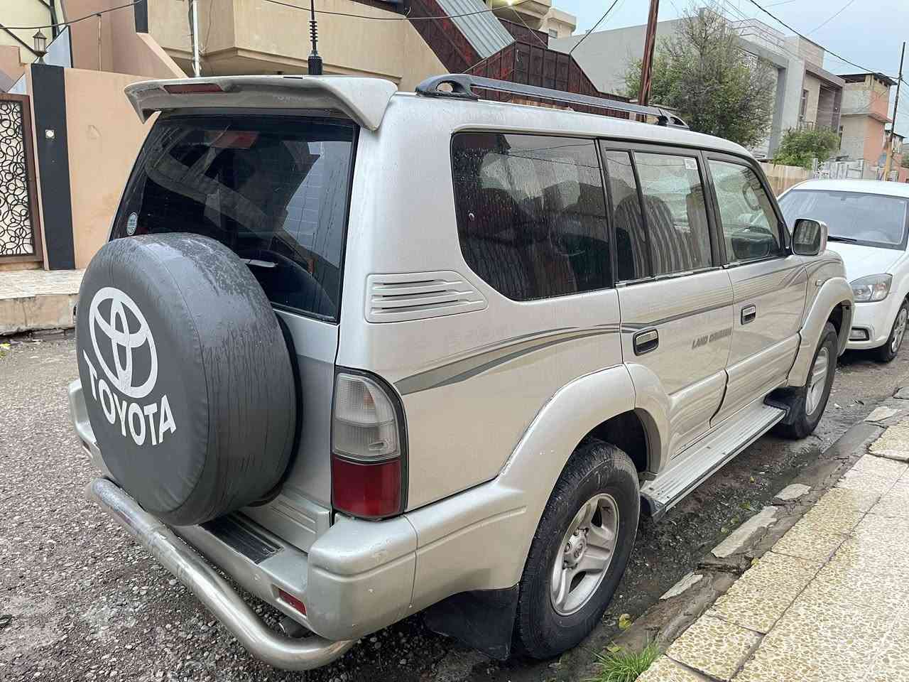 سلام عليكم
للبيع برادو 2001
بدون صبغ بدون ضرر بدون بارد 
كير اوتماتيك 
دوشمه داخل جديده
منظومة غاز جاهزا 
تخم تاير جديد 
سيارة خير من الله 
السعر 105 عنوان موصل ايسر 
تواصل *********** واتساب موجود
مراوس حسب القناعه
