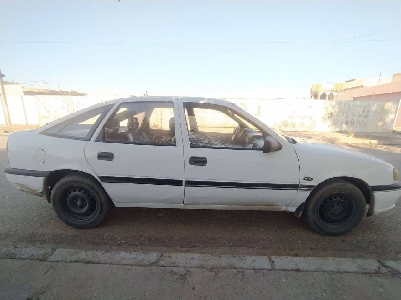 للبيع اوبل فكترا موديل 1991 شرط كير ومحرك رقم نينوى ألماني المكان حمام العليل سعر 37 وبيها مجال بسيط للتواصل على الماسنجر أو على الرقم ***********
