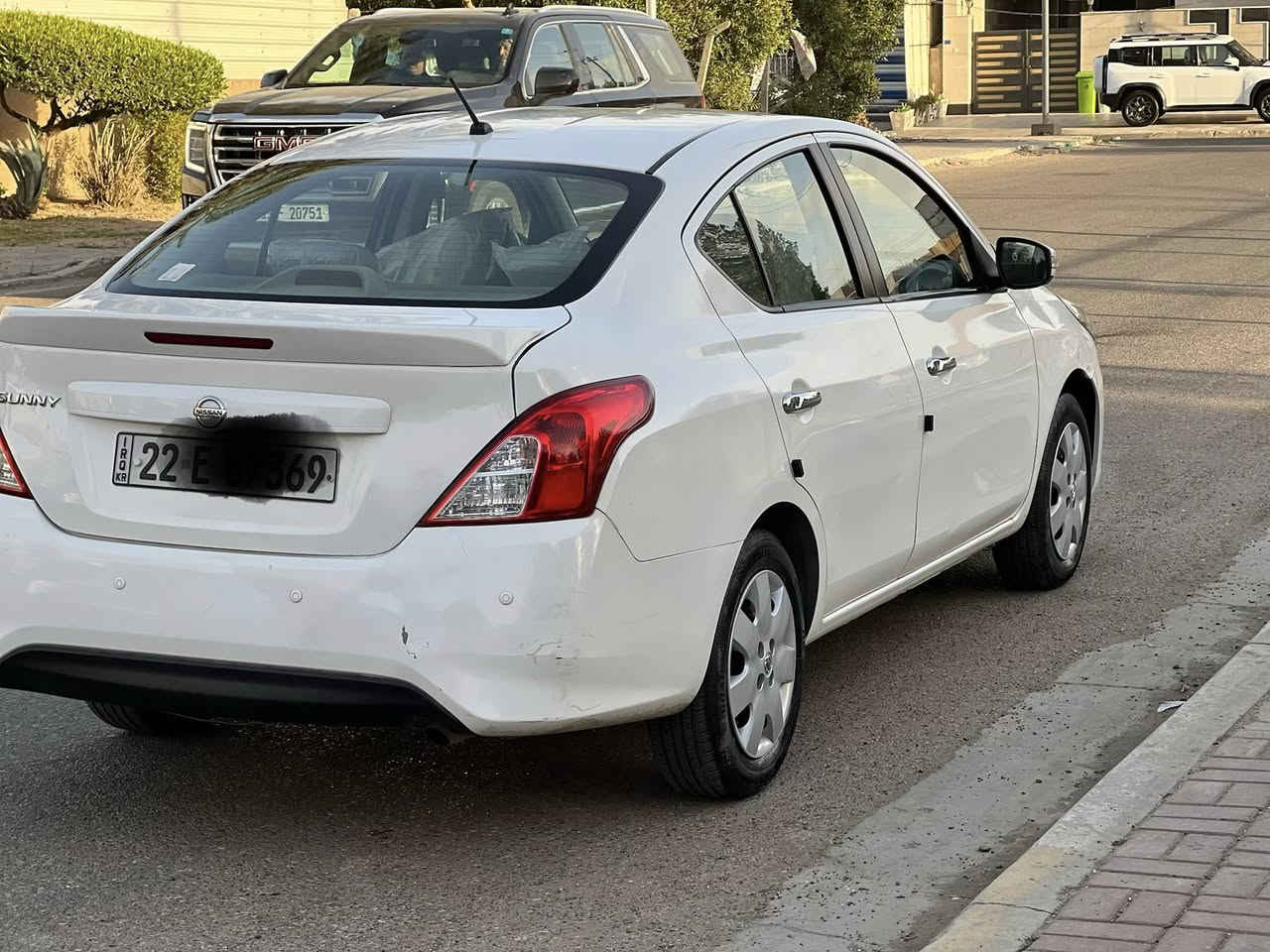 سلام عليكم للبيع نيسان سني مصري موديل 2024 بيها صبغ طرف جاملغ لخلفي وكارت يلبنيد وطخه بجاملغ الاماميه بعدها على وضعها تخم تايرات باتري جديد رقم اربيل تحويل أو وكاله حاضر 
***********
بغداد حي الجهاد 
سعر 112
