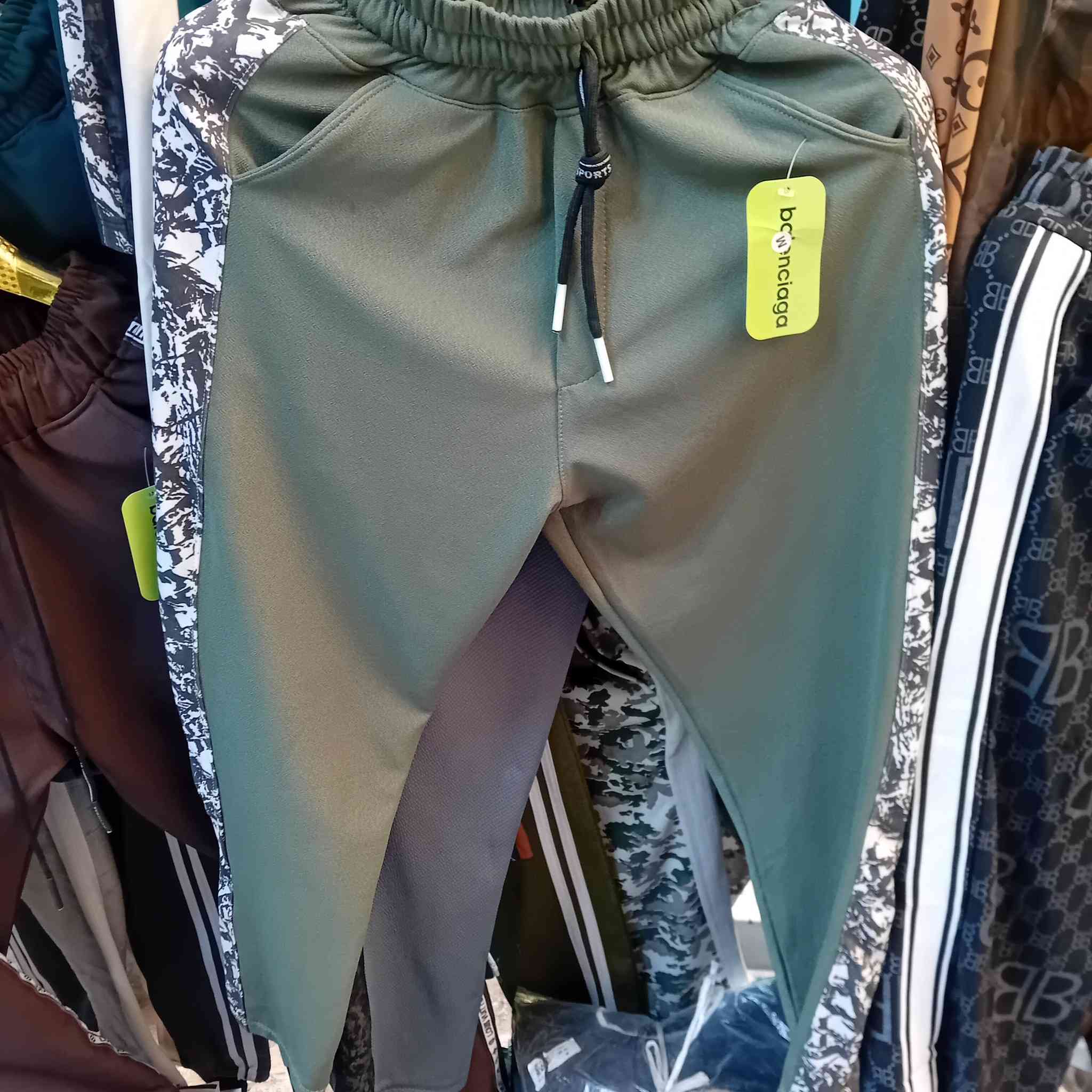 السلام عليكم
حبايبي الطيبين 
اليوم عروض تفليش الاسعار بضاعتنا كوالتي 
موقعنا حي تونس فرع حسينية الحجة المنتظر 
هاذا الرابط التيك توك sentrt6
توصيل متوفر 
***********
***********
بادارة الكابتن محمد
