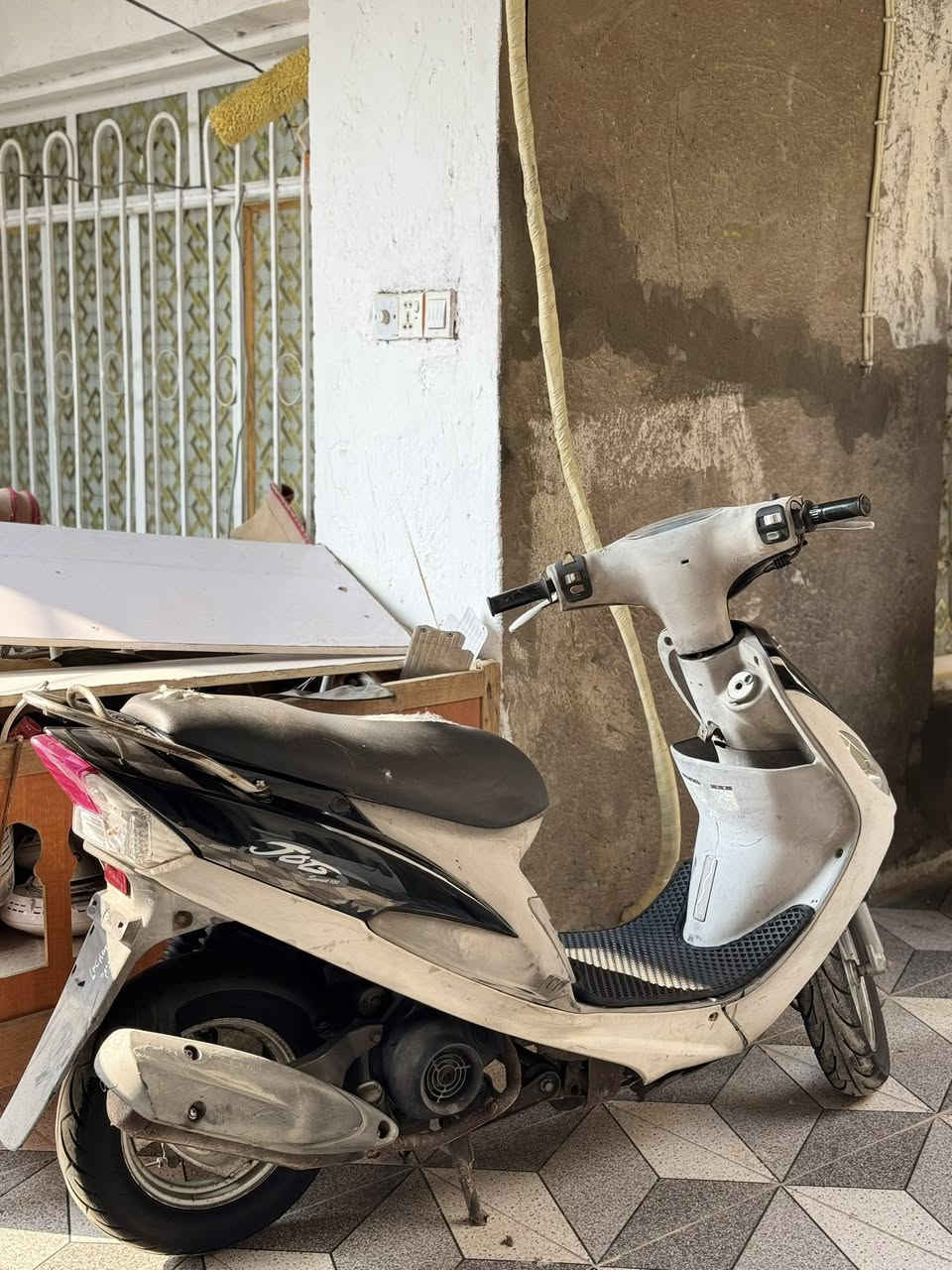 السلام عليكم ماكس منغولي نضيفه مابيه نقص للبيع مكان ديوانية مركز للأستفسار على الرقم ***********
