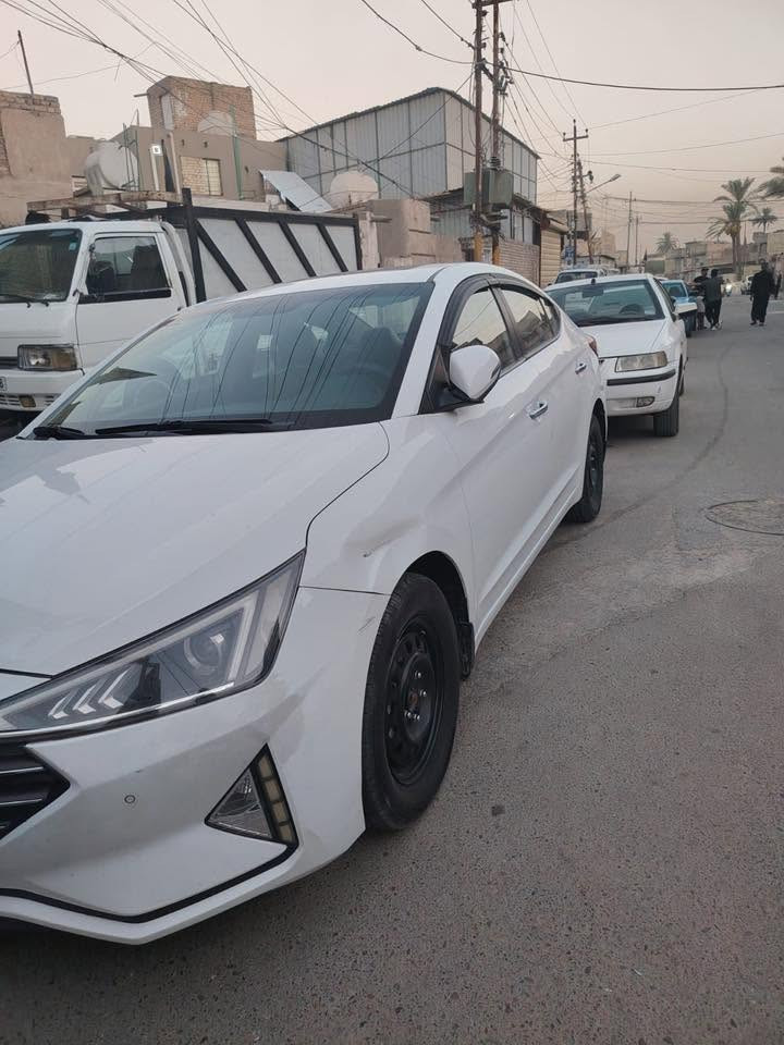 النترا خليجي 2019 
مكينة كير مكفولات السيارة مكفولة ماعدا هاي الطخة حتى مامصلحها على حطتها تخم تاير جديد. تبريد صدر امامي خلفي مابيها اي نقص الشراي يتصل 
***********
