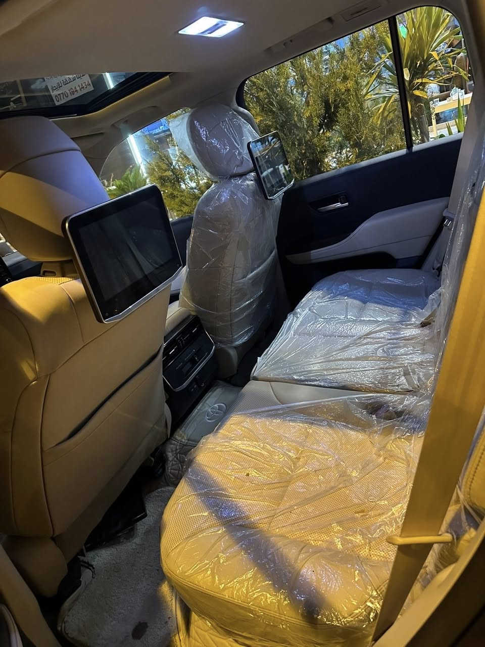 تويوتا لاند كروز  _ 2023 _
سياره مواصفات جيهان
 سياره (2) كوشنات كهرباي (٣) دگم
سياره (8) ايرباكات _ (٣ ) شاشات
سياره مكفول كفاله عامه   
محرك (6) سلندر  
بدون صبغ .. بدون بارد .. بدون شخوط 
بدون حالوب .. بدون رمل مكفوله كفاله 
سياره ماشاالله 
سياره ماشيه 37،000 الف كيلو حقيقي
 محرك (V6) بدون تيربو (GXR)
سياره حيل جديدة كلشي علي بلادي لوك

مواصفات
(بصمه + الانزلاق + كشن جلد  + ثلاجه + زينون + هواء مزدوج + فتحه ..
تشغيل عن بعد +  باب 4 بصمه + باب خلفي كهرباي )

نظافه  ١٠٠٪ كامل سيرفس بدون نقص و مصرف

سياره مال بيت أي نقص مابيها
السعر (68،000$) 

سنويه جديد 

رقم / ‭0770 222 8151‬
