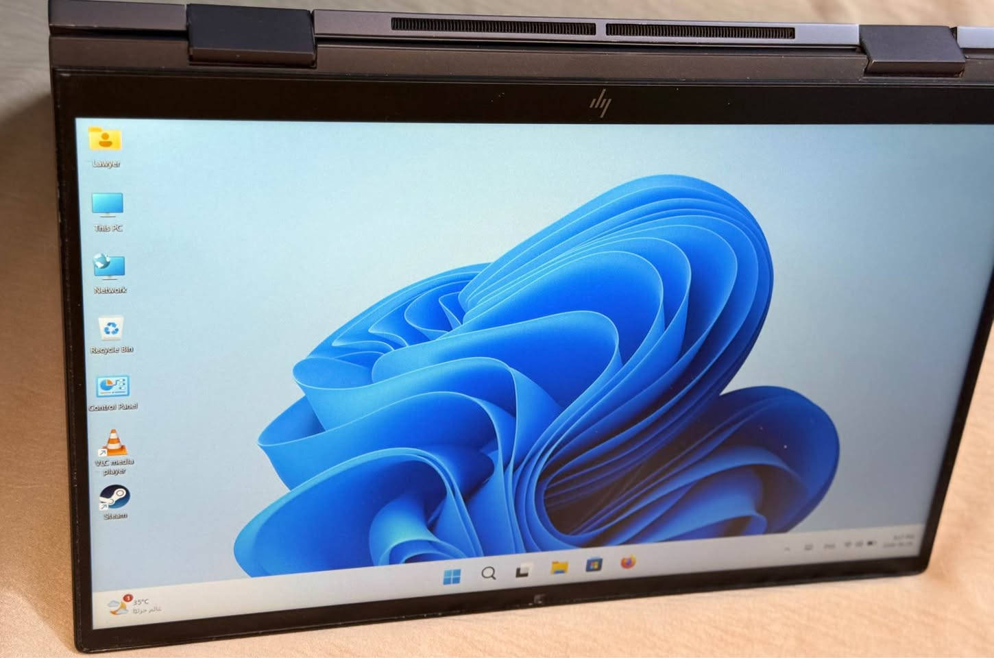 للبيع HP Envy x360 15-ee || لابتوب قلاب 2in1 

✅ المواصفات:

• AMD Ryzen ((5)) 5500U Processor

• AMD Radeon Graphics

• RAM 8GBقابل للتطوير 

• SSD 512GB

•Windows 11 Pro

• شاشة 15.6 إنج Full HD Touch

• يدعم اللمس المتعدد (10 Touch Points)

• قابل للدوران 360° والتحول إلى تابلت

• نظام 64-bit

• منفذ Type C 

•منفذ SSD

✅ المميزات:

• مستخدم لفترة قليلة لغرض Ms Office فقط

• خال من أي مشاكل فنية أو أعطال

• بطارية ممتازة

• الشاحن الأصلي موجود

• أداء سريع بفضل معالج Ryzen 5 وقرص SSD

• شاشة لمس مريحة للعمل والتصفح والرسم والتصميم

• تصميم أنيق وفئة HP Envy المعروفة بالفخامة والجودة

• يدعم تسجيل الدخول بصمة اصبع لزيادة الأمان وسهولة الاستخدام

•🎨 مناسب لمصممي الجرافيك والعمل على Photoshop وIllustrator وCanva وتصميم السوشيال ميديا والمطبوعات، بالإضافة إلى الأعمال المكتبية والدراسة والاجتماعات الأونلاين مع شاشة لمس تدعم العمل الإبداعي بشكل مريح.

✅ مناسب للعمل، الدراسة، التصميم، للالعاب ، مشاهدة الأفلام والمسلسلات والاستخدام اليومي

📍 الموقع: بغداد

📩 للاستفسار المراسلة على الخاص بغداد, العراق


**إذا كنت صاحب هذا الإعلان وتريد حذفه لأي سبب، رجاءا أرسل رسالة إلى الدعم الفني**