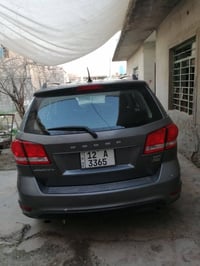 للبيع دوج جورني ٢٠١٢ السياره رقم نينوى باسمي شرط التحويل كابون وقود سن...