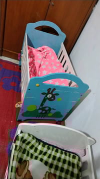 للبيع كاروك أطفال خشبي مستعمل بحالة جيدة. يحتوي على تصميم بسيط وآمن، ي...