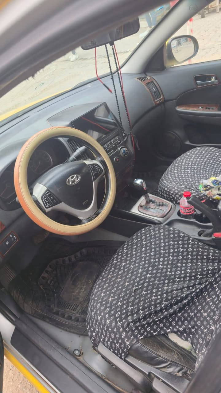 السلام عليكم النتر تورنج تكسي 2011 السعر 84 و بيه مجال مكانه بغداد تحويل مباشر رقم ***********
