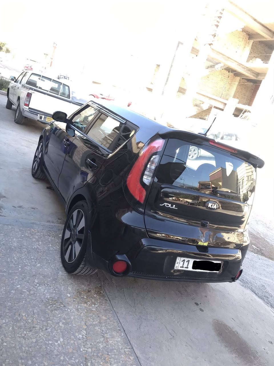 كيا صول VIP للبيع 2014 بأسمي بغداد
محرك الفين البنيد مصبوغ فقط 
المواصفات 
1 بانوراما
2 بصمة
3 كشنات تبريد + تدفئة
4 ستيرن تدفئة
5 مري شفط
6 كشنات خلفية تدفئة
7 جنطة كهرباء 
8 ترحيب عند الاقتراب
9 بصمة بالابواب
السعر 112 وبيها مجال المكان بغداد 
 ***********
