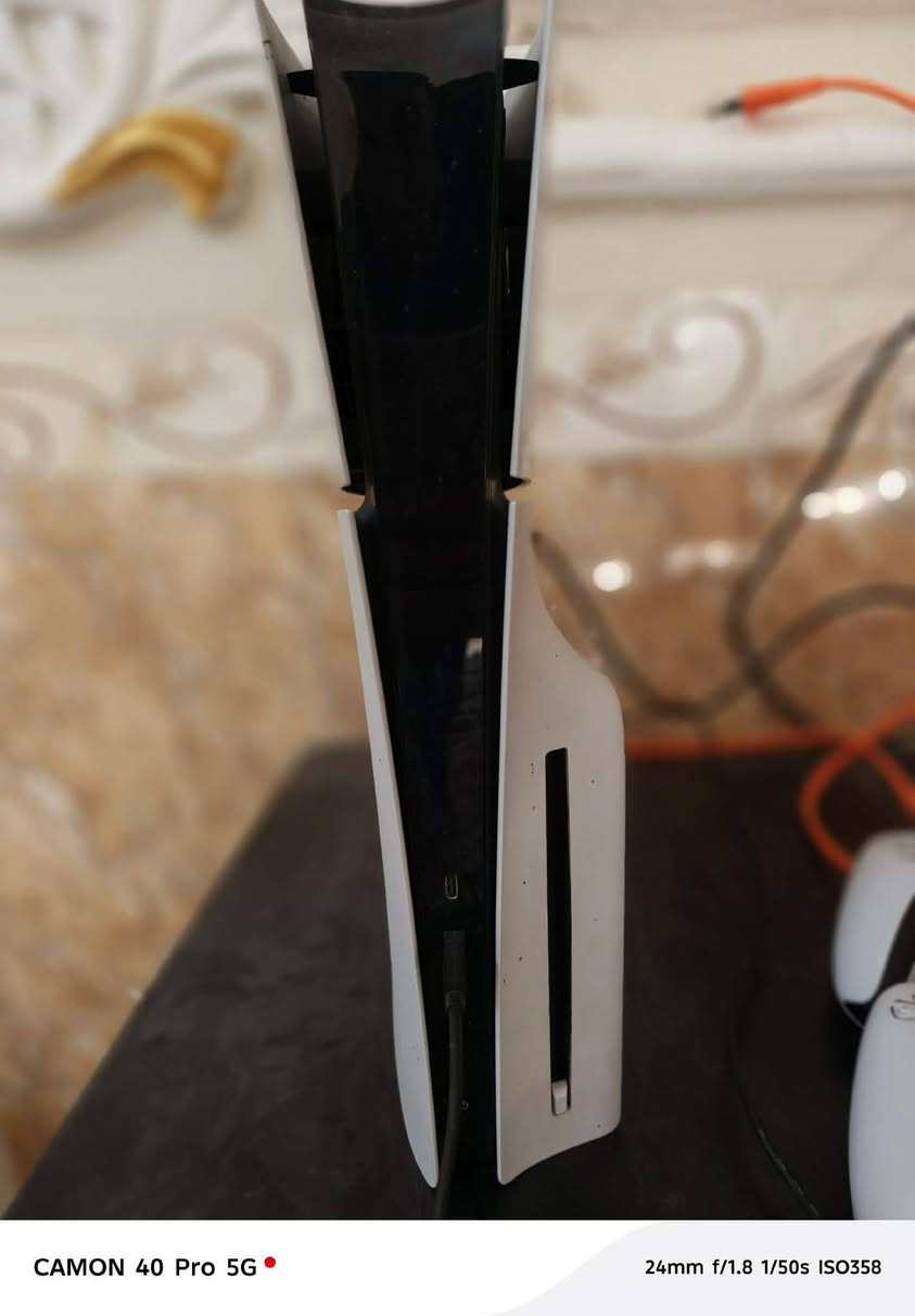 بلي 5 للبيع سلم ذاكره 512 كامل ملحقات بدون نقص السعر ٧٠٠ مكاني بغداد
الرقم ***********
