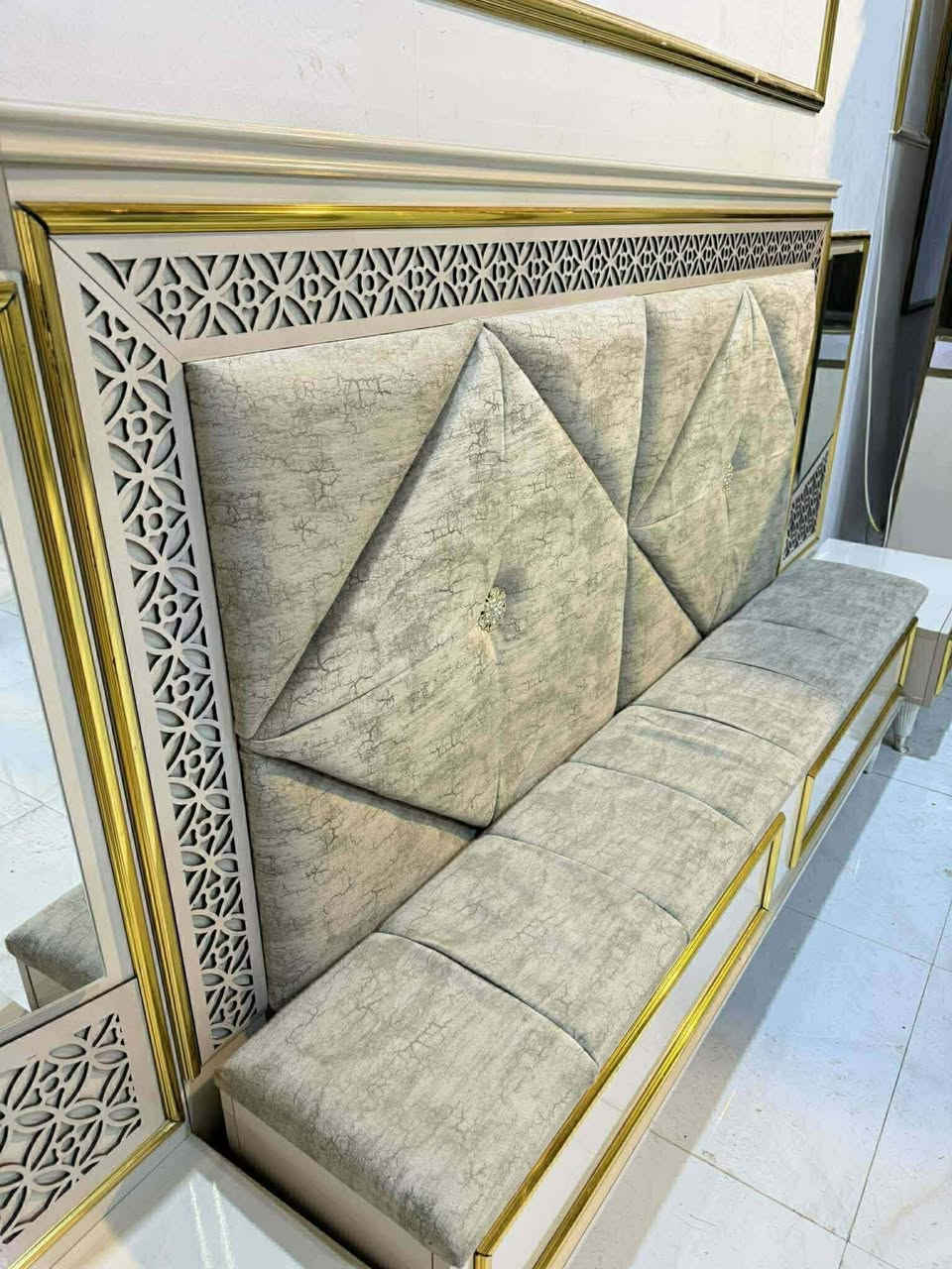 غرفه للبيع ٨ قطع نظافه٩٠٪؜ اضرار بيها بسيطه كنتور وجربايه وميز مرايه نظافتهن ١٠٠٪؜  تراصل واتساب
غرفه للبيع ٨ قطع نظافه٩٠٪؜ اضرار بيها بسيطه كنتور وجربايه وميز مرايه نضيفات 
 
سعر٦٥٠  قفل مكان الحريه


**إذا كنت صاحب هذا الإعلان وتريد حذفه لأي سبب، رجاءا أرسل رسالة إلى الدعم الفني**