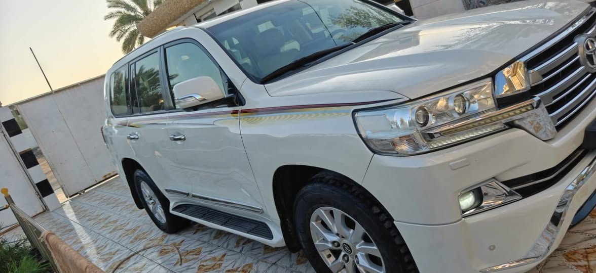 لاندكروز 2017 ساز  6سلندر فول مواصفات رقم بغداد الدولي مكفوله لاصبغ ولا تبدل ولا بارد مواصفات دبل ماوس 8 ايرباك خمس كاميرات حساس امامي خلفي وزراق لايت جلد كشنات كهرباء كير مكينه حداديه تخم تاير تبريد كله بشرط سياره جديده وجاهزه ماشيه 198 السعر 440 هاتف ***********
