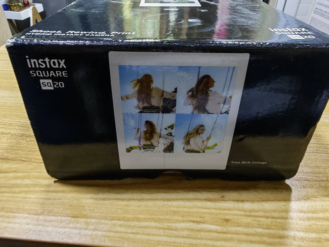 📸✨ للبيع:  كاميرا فورية فوجي فيلم ✨📷
🔹 Fujifilm Instax SQ20
كاميرا فورية مربعة تلتقط وتطبع الصور بنفس اللحظة.
سهلة الاستخدام وممتعة للحفلات والذكريات، وتعطي صور فورية بشكل أنيق ومميز.
📦 الأجهزة بحالة جيدة وجاهزة للاستخدام.
السعر : 110 الف


**إذا كنت صاحب هذا الإعلان وتريد حذفه لأي سبب، رجاءا أرسل رسالة إلى الدعم الفني**