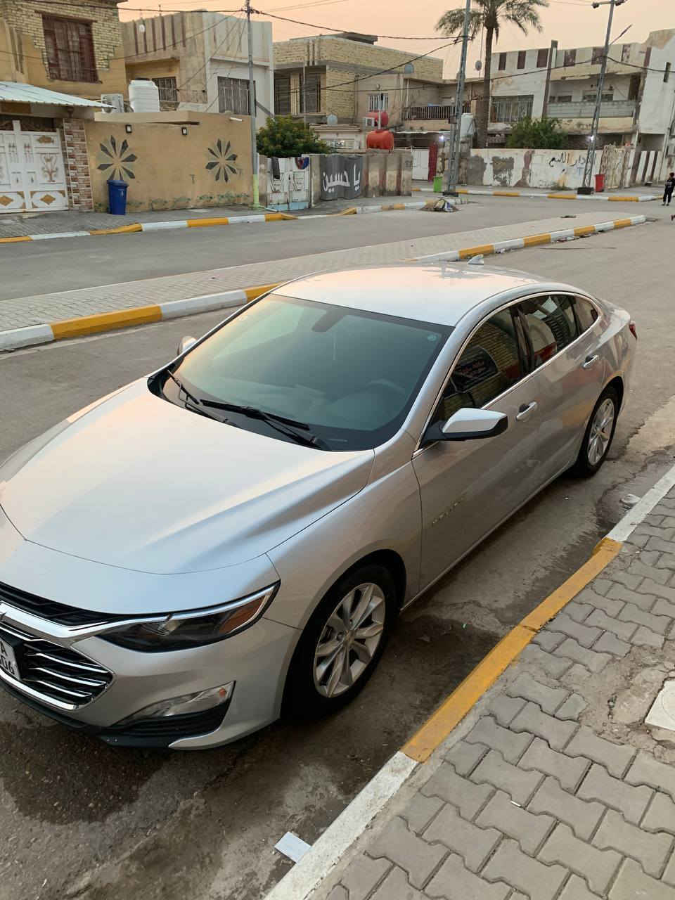 ماليبو ٢٢  واسط معوقين وكاله عامة
لون رصاصي حادثها  بمريكة بس الصندوق مبدل بدون دواخل. والجاملغ مصلح وراح اترك صوره الحادث بل تعليق
مكان السيارة #كوت
#للاستفسار ***********
