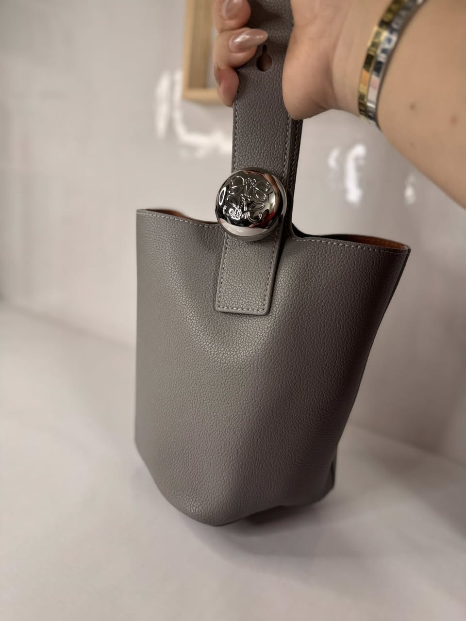 لوي حجم وسط اسبانيا اصلية للحجز مراسلة الصفحة


**إذا كنت صاحب هذا الإعلان وتريد حذفه لأي سبب، رجاءا أرسل رسالة إلى الدعم الفني**